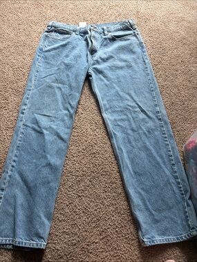 B29 Vintage Men’s 38X32 (Irregular) Carhartt Light Wash Denim w Leather Patch